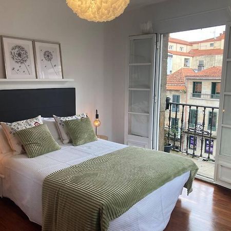 شقة Hyp - A Casa Do Correo Vello - O Balcon بونتيفيذرا المظهر الخارجي الصورة
